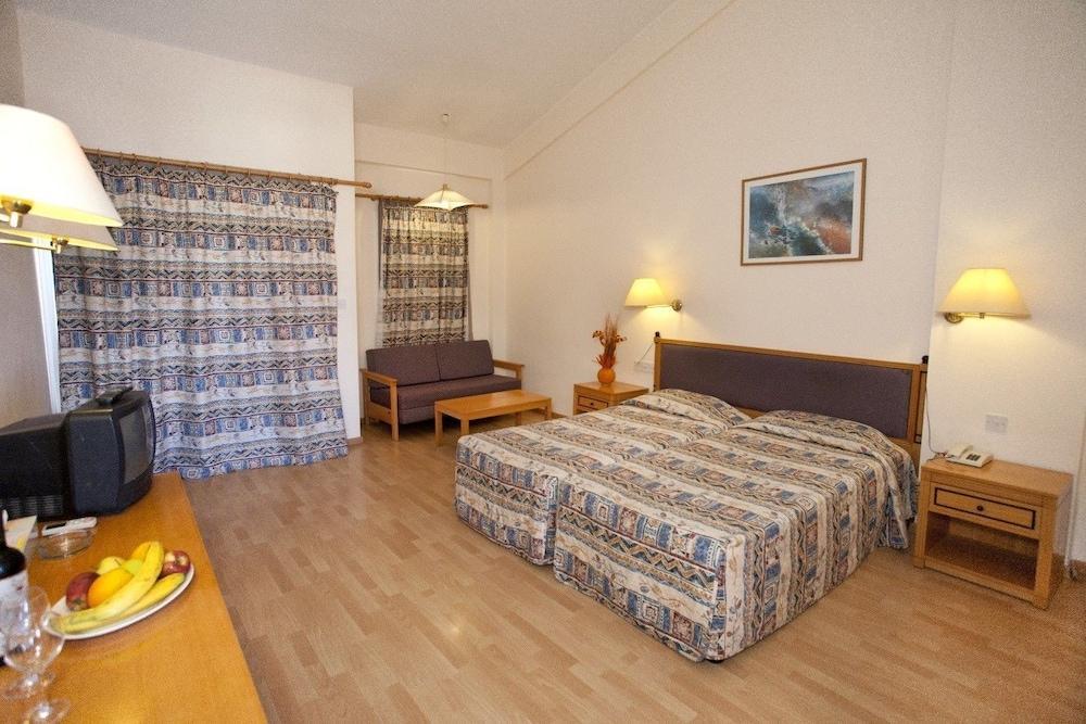Episkopiana Hotel & Sport Resort Episkopi  Экстерьер фото